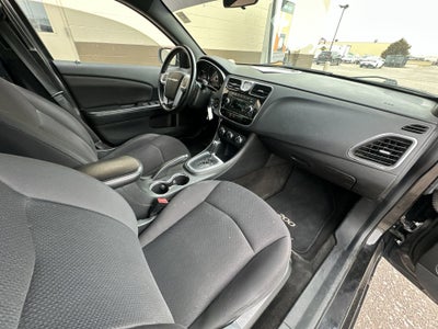 2013 Chrysler 200 Touring