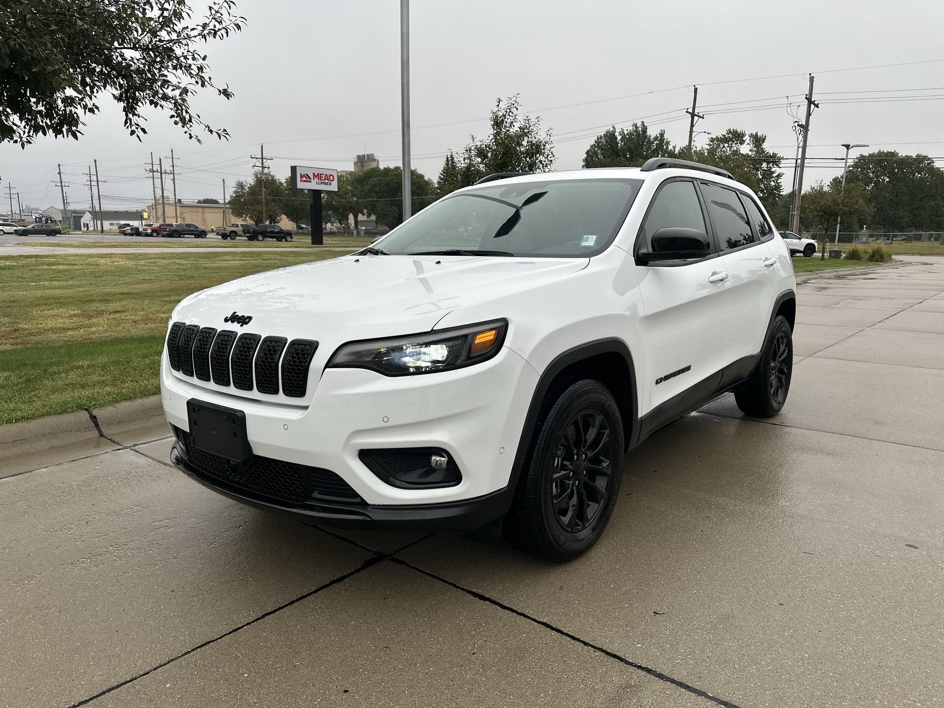 2023 Jeep Cherokee Altitude Lux