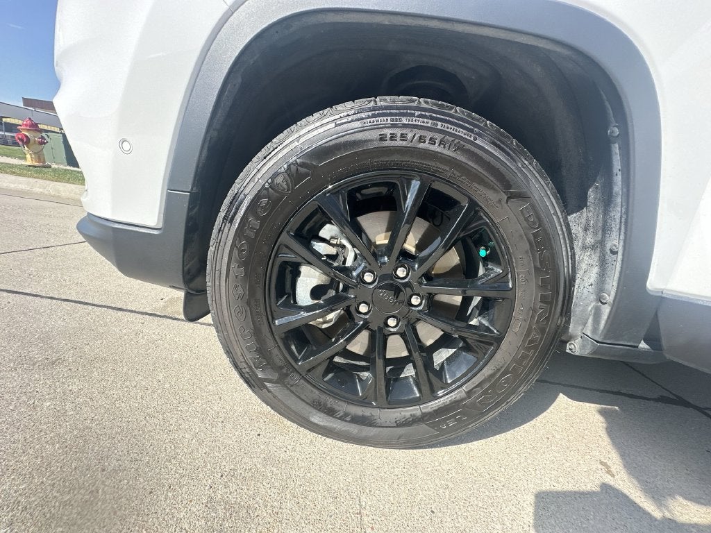 2023 Jeep Cherokee Altitude