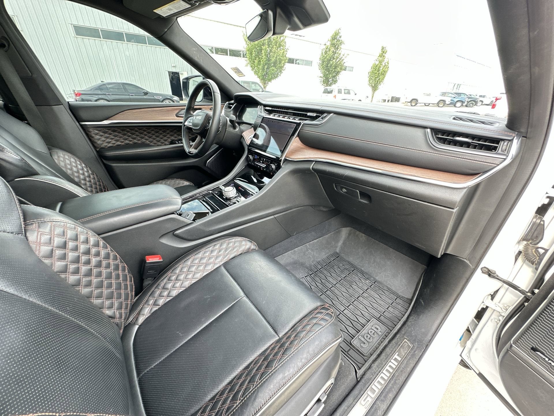 2023 Jeep Grand Cherokee Summit