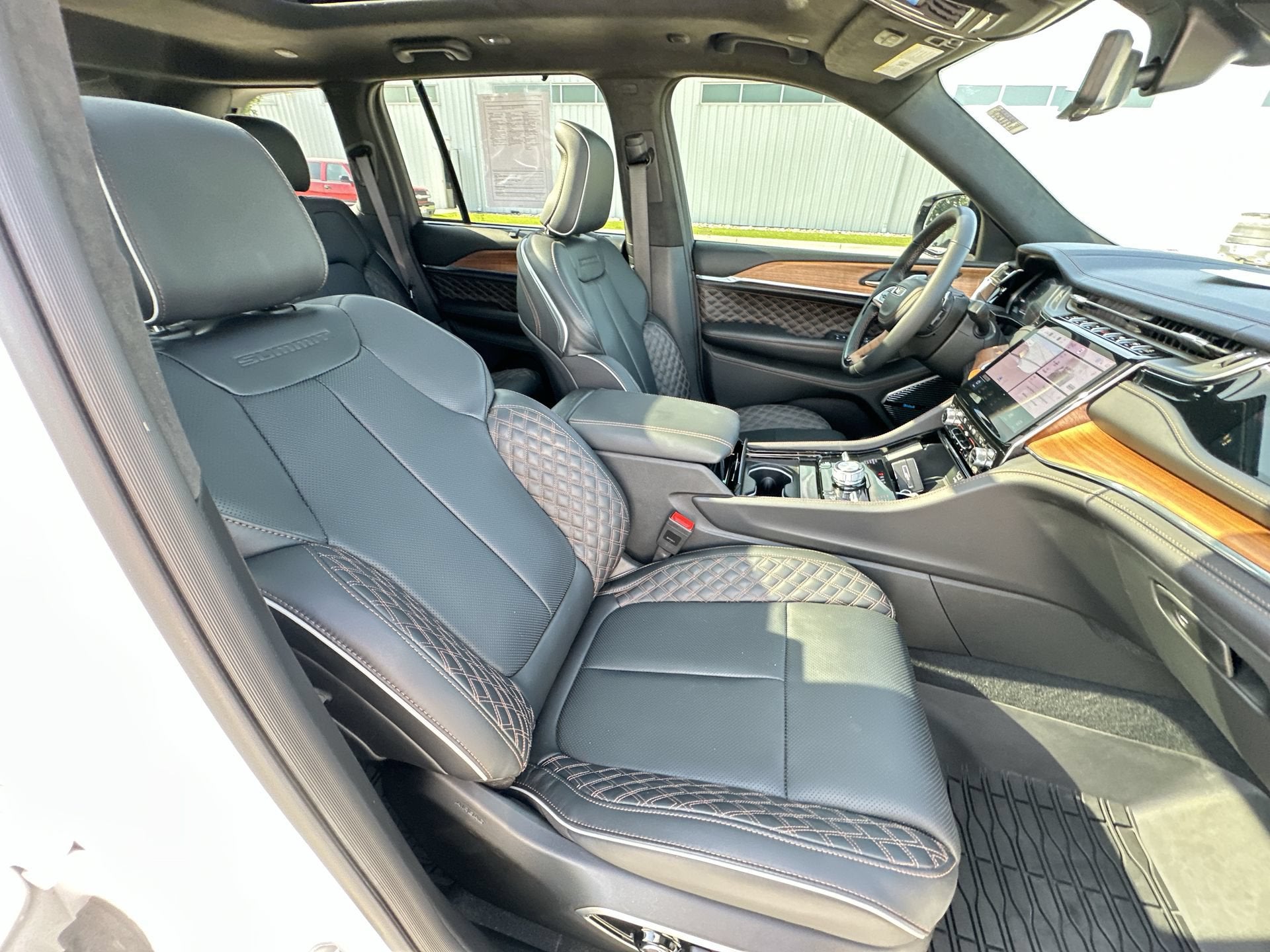 2025 Jeep Grand Cherokee Summit Reserve