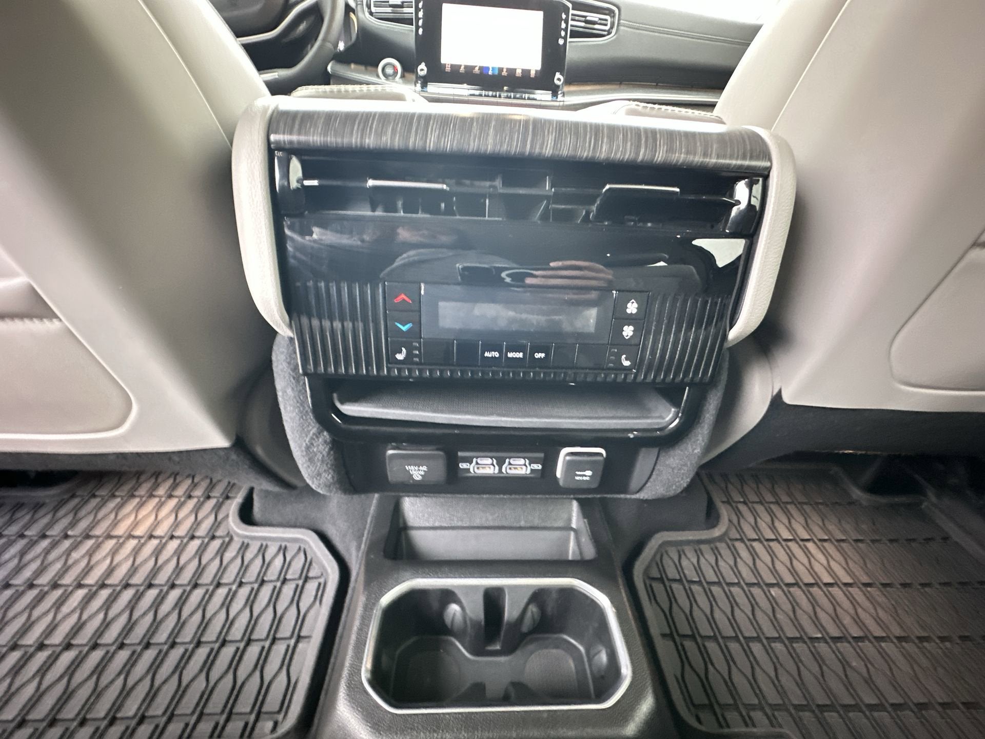 2023 Jeep Wagoneer Series III