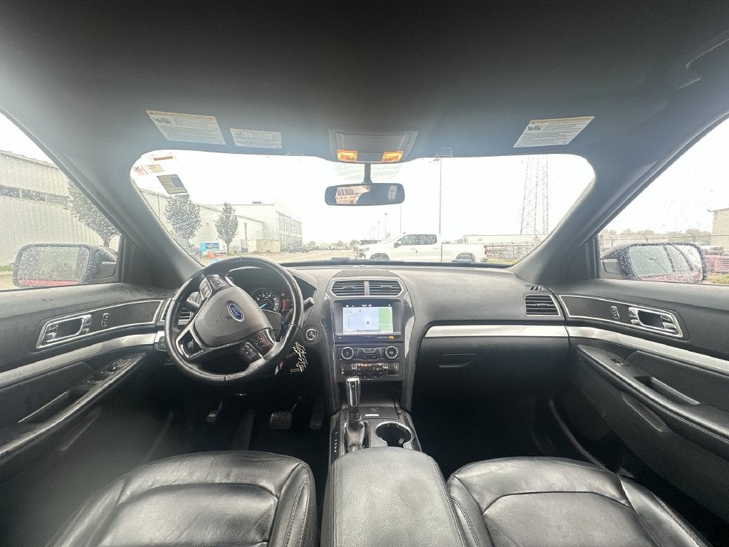 2017 Ford Explorer XLT 202A