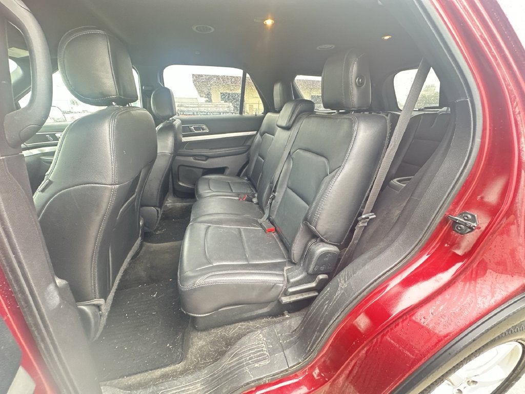 2017 Ford Explorer XLT 202A