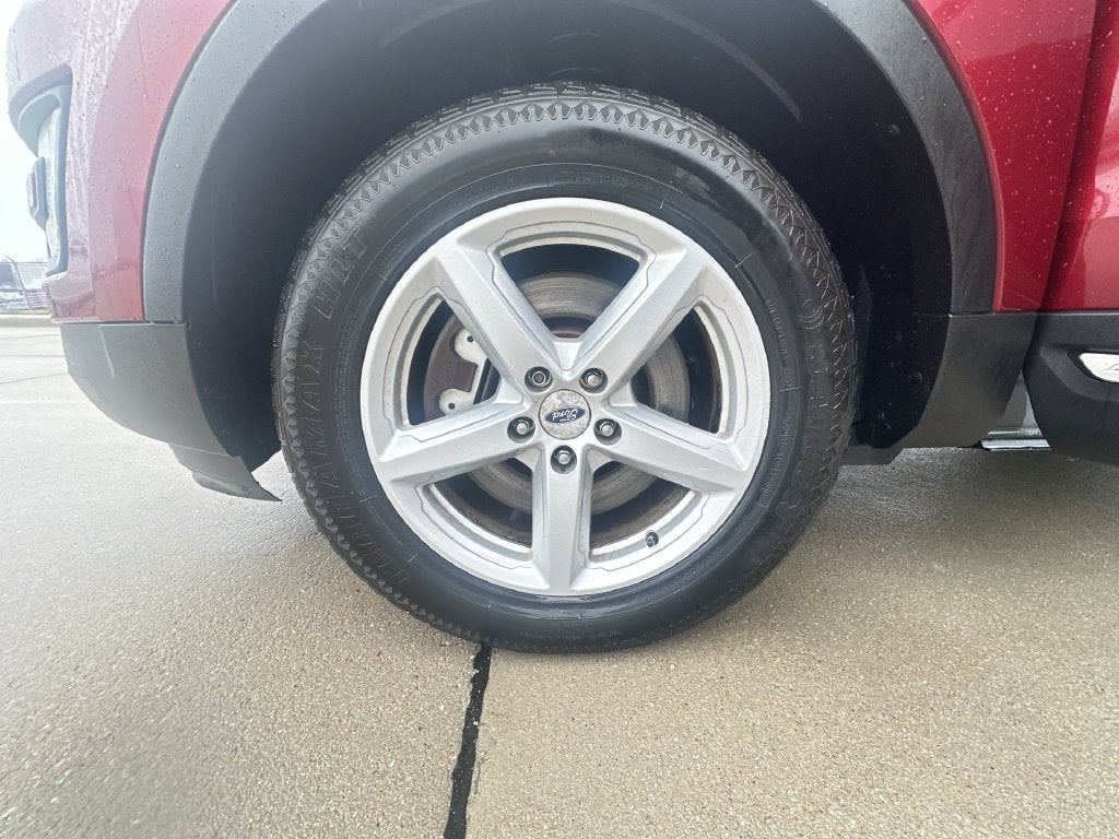 2017 Ford Explorer XLT 202A