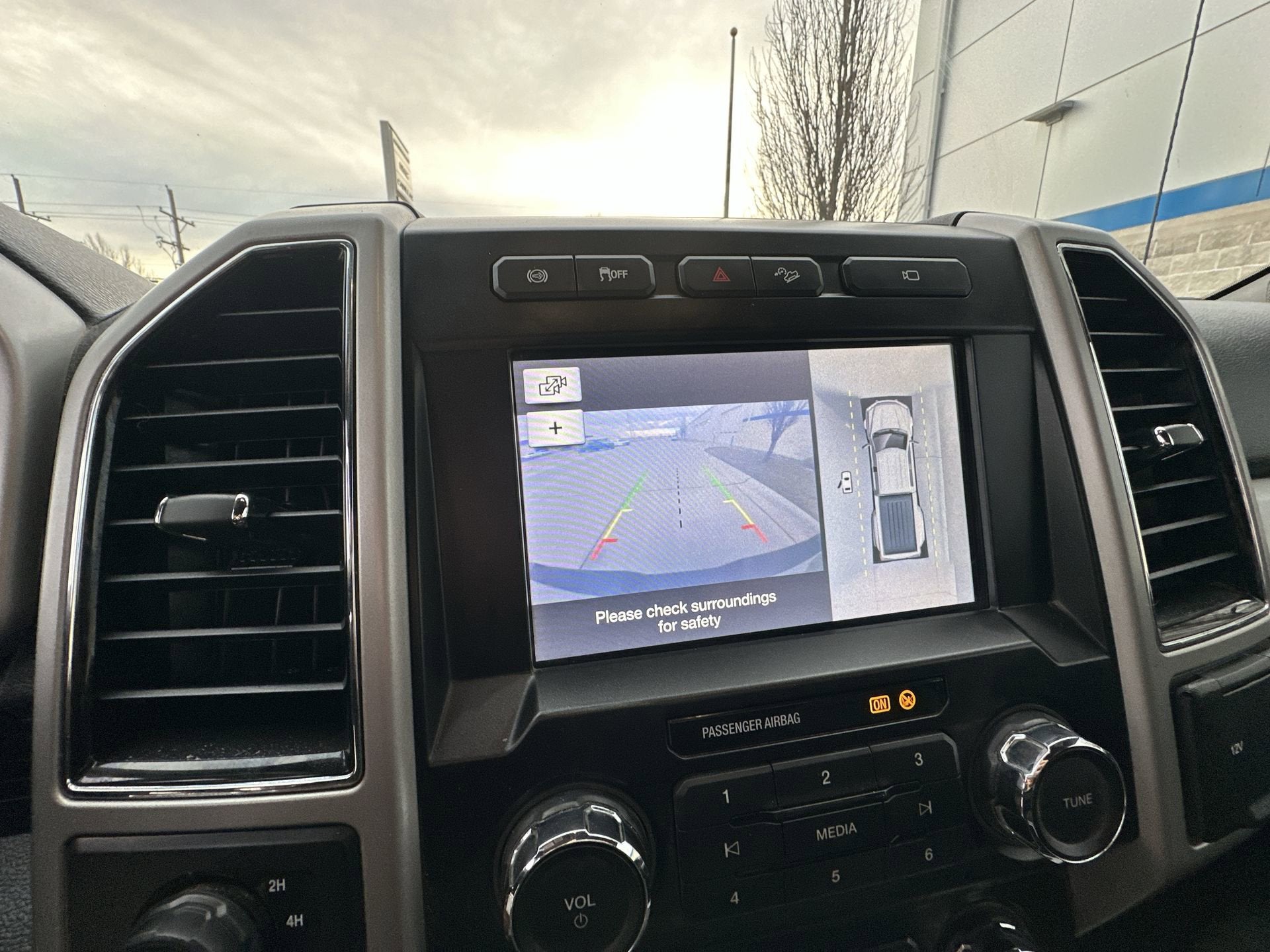 2019 Ford Super Duty F-350 DRW LARIAT