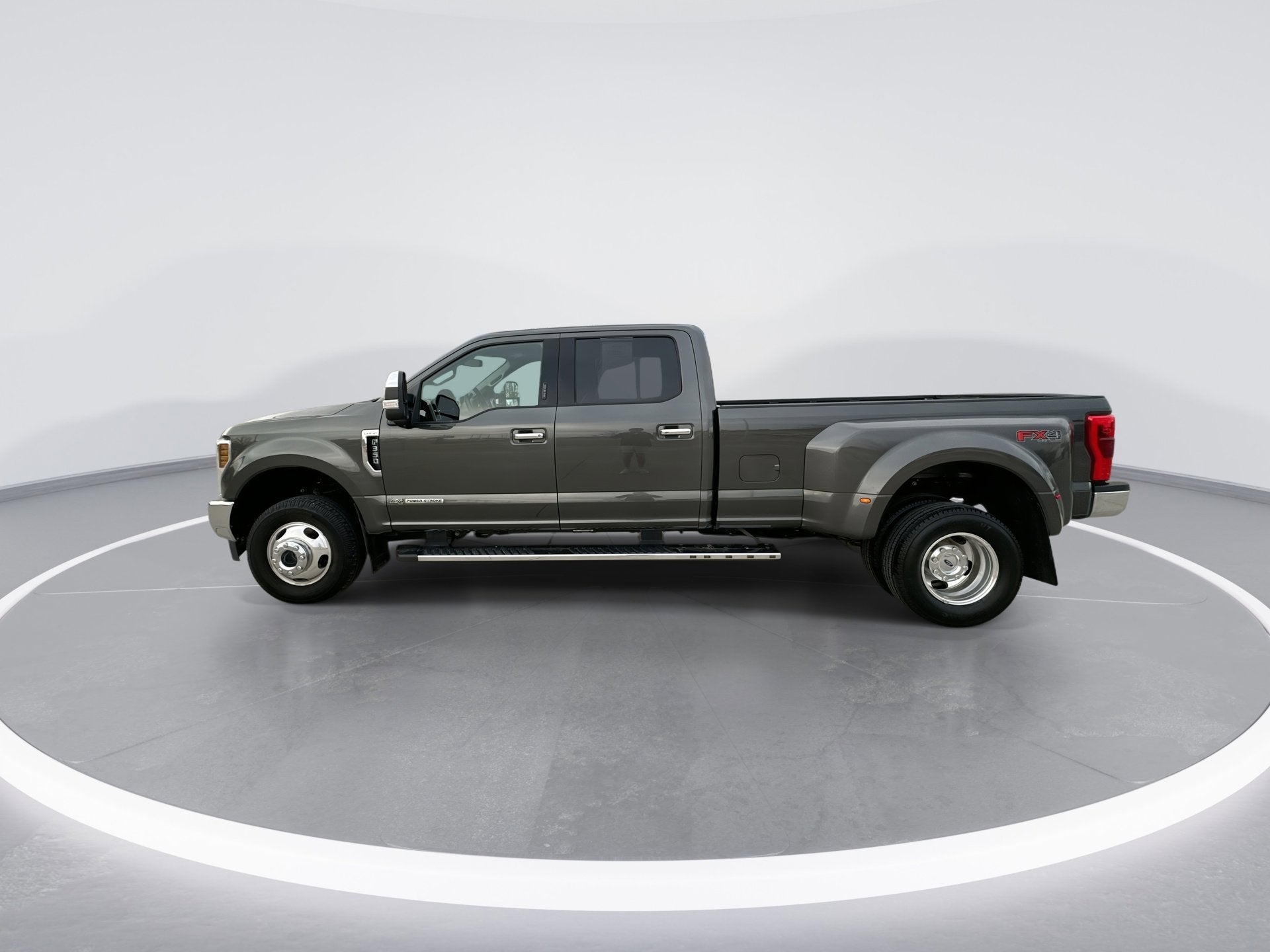2019 Ford Super Duty F-350 DRW LARIAT