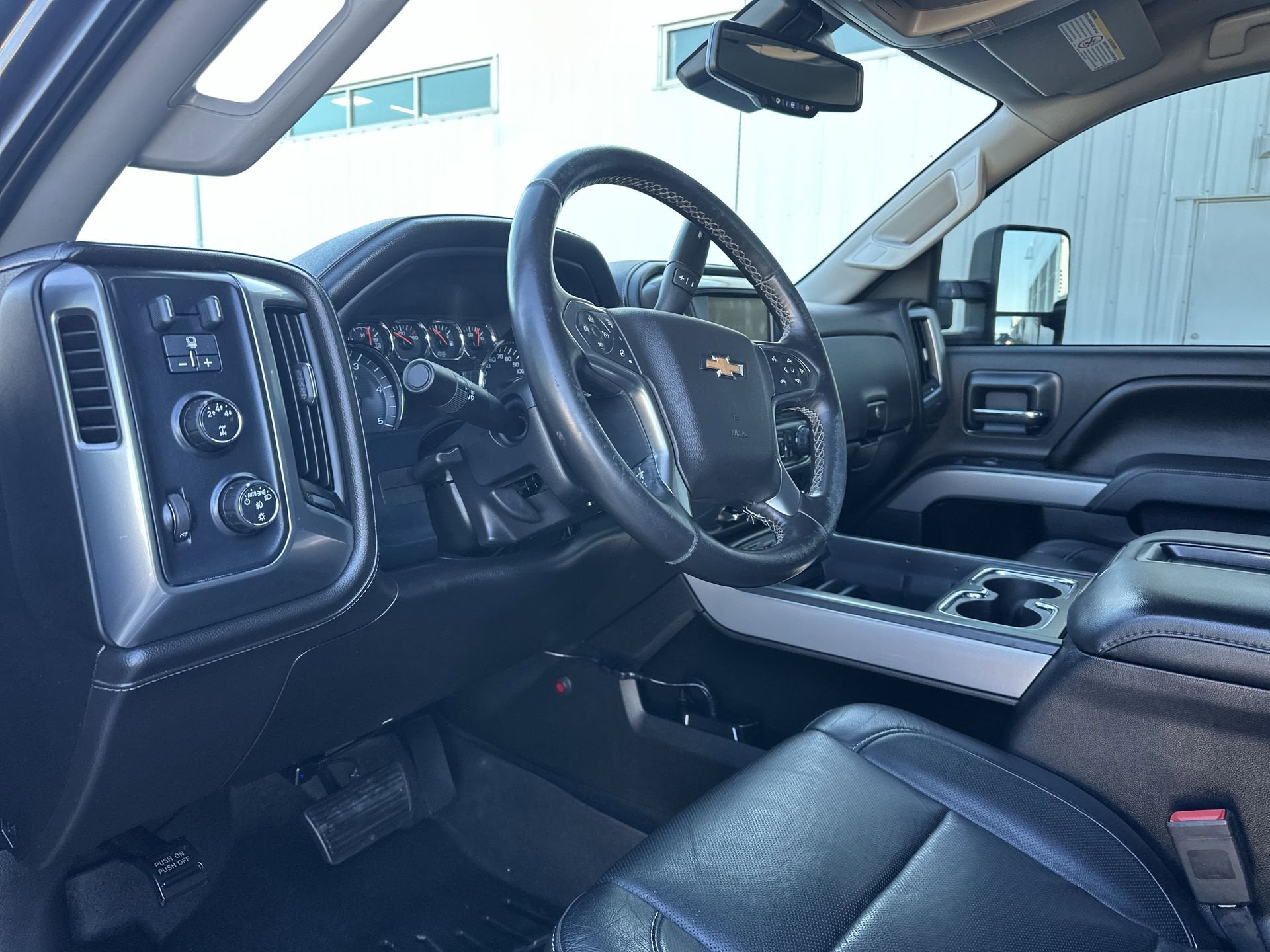 2015 Chevrolet SILVERADO 2500H LTZ