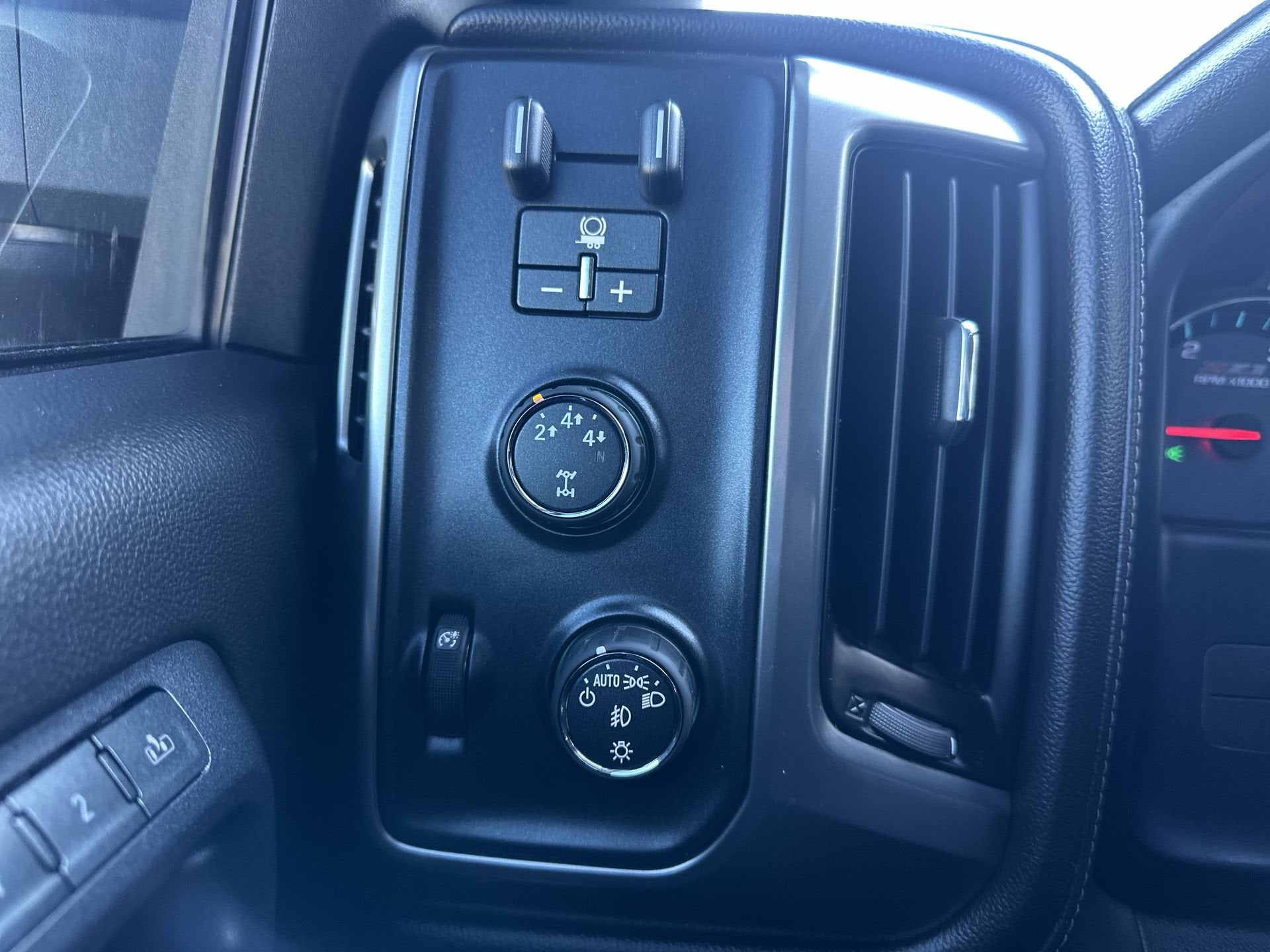 2015 Chevrolet SILVERADO 2500H LTZ