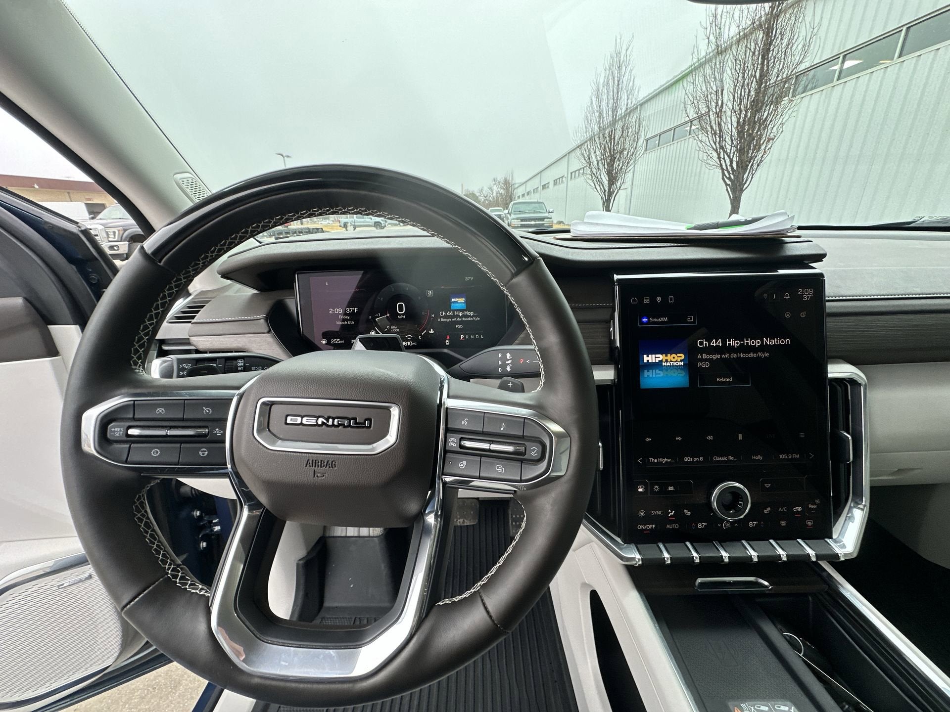 2024 GMC Acadia AWD Denali