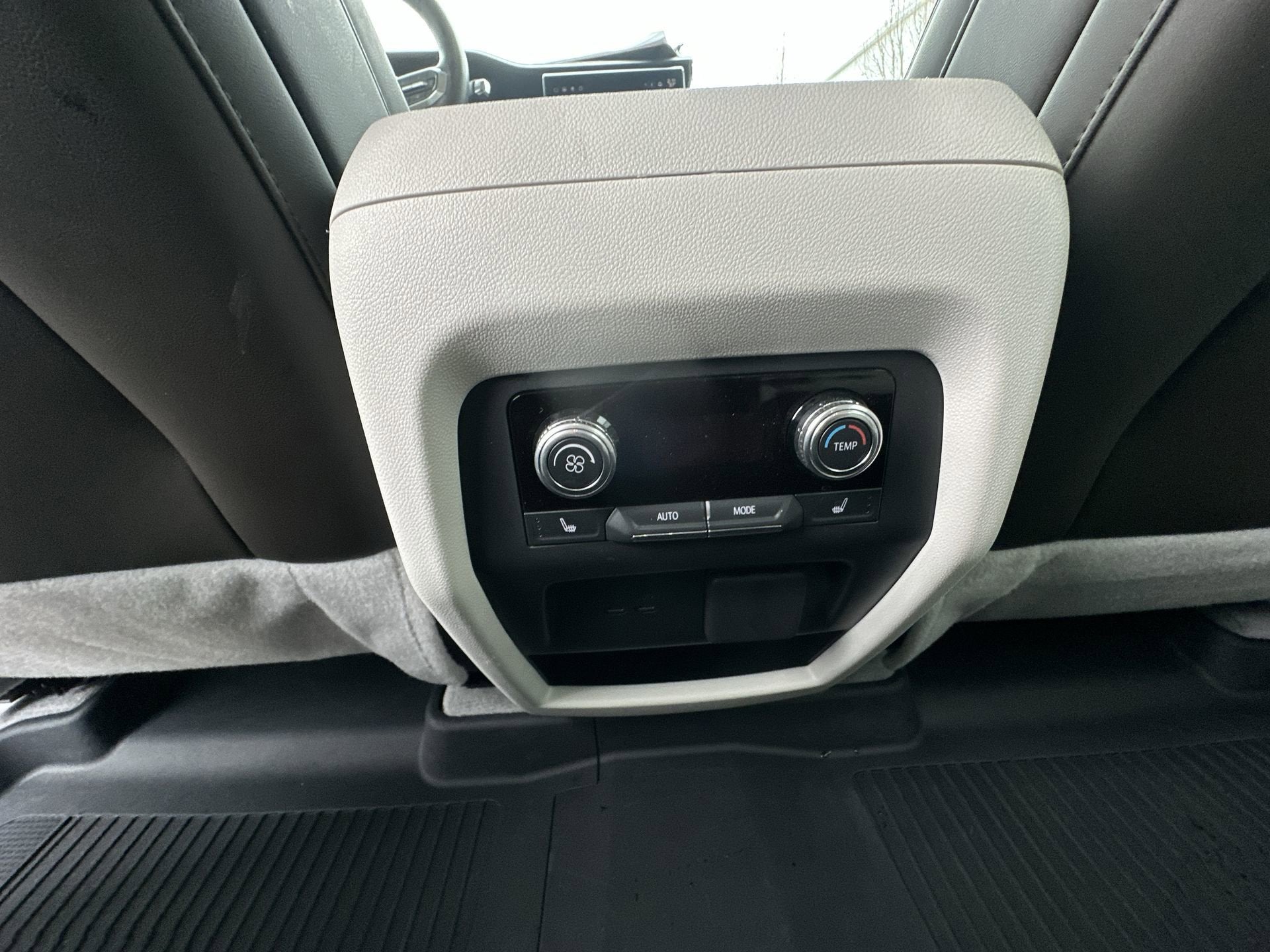 2024 GMC Acadia AWD Denali