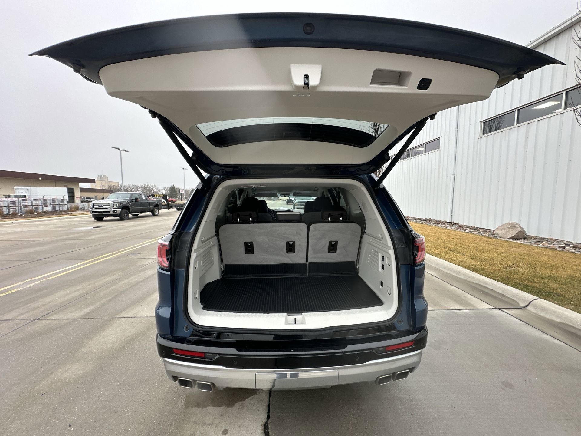 2024 GMC Acadia AWD Denali