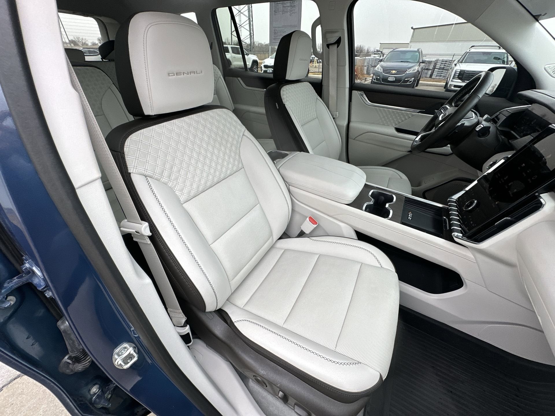 2024 GMC Acadia AWD Denali