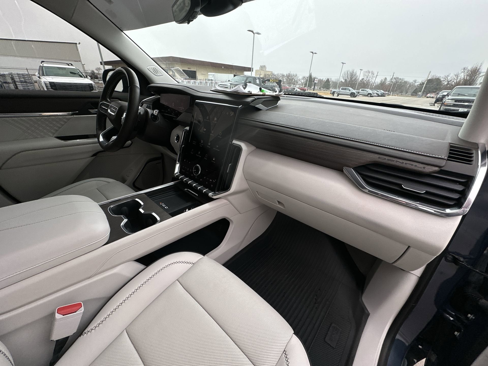 2024 GMC Acadia AWD Denali