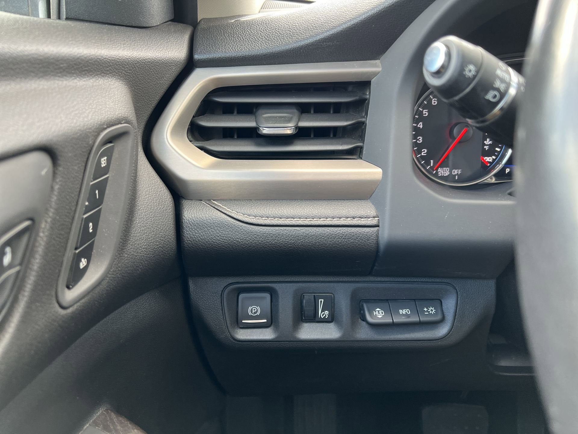 2021 GMC Acadia Denali