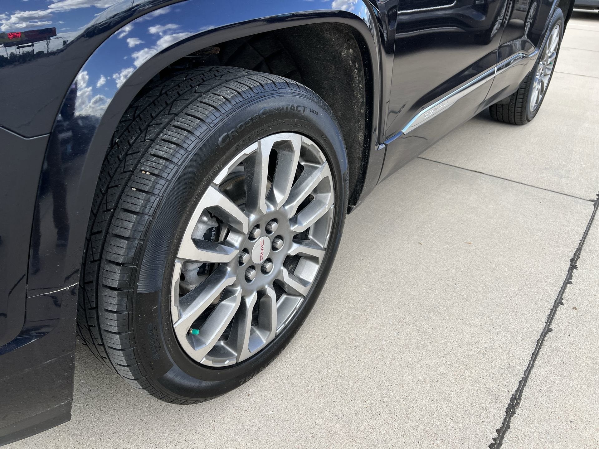 2021 GMC Acadia Denali