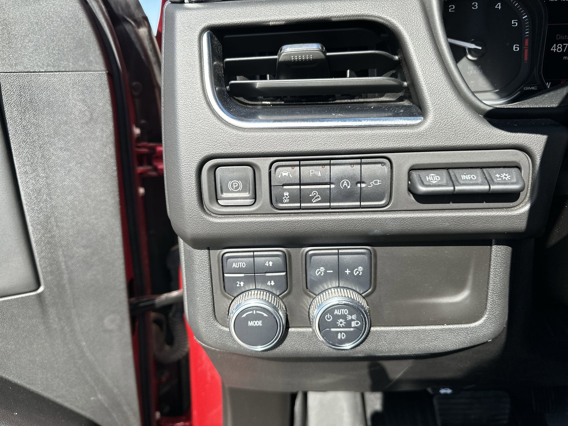 2021 GMC Yukon AT4