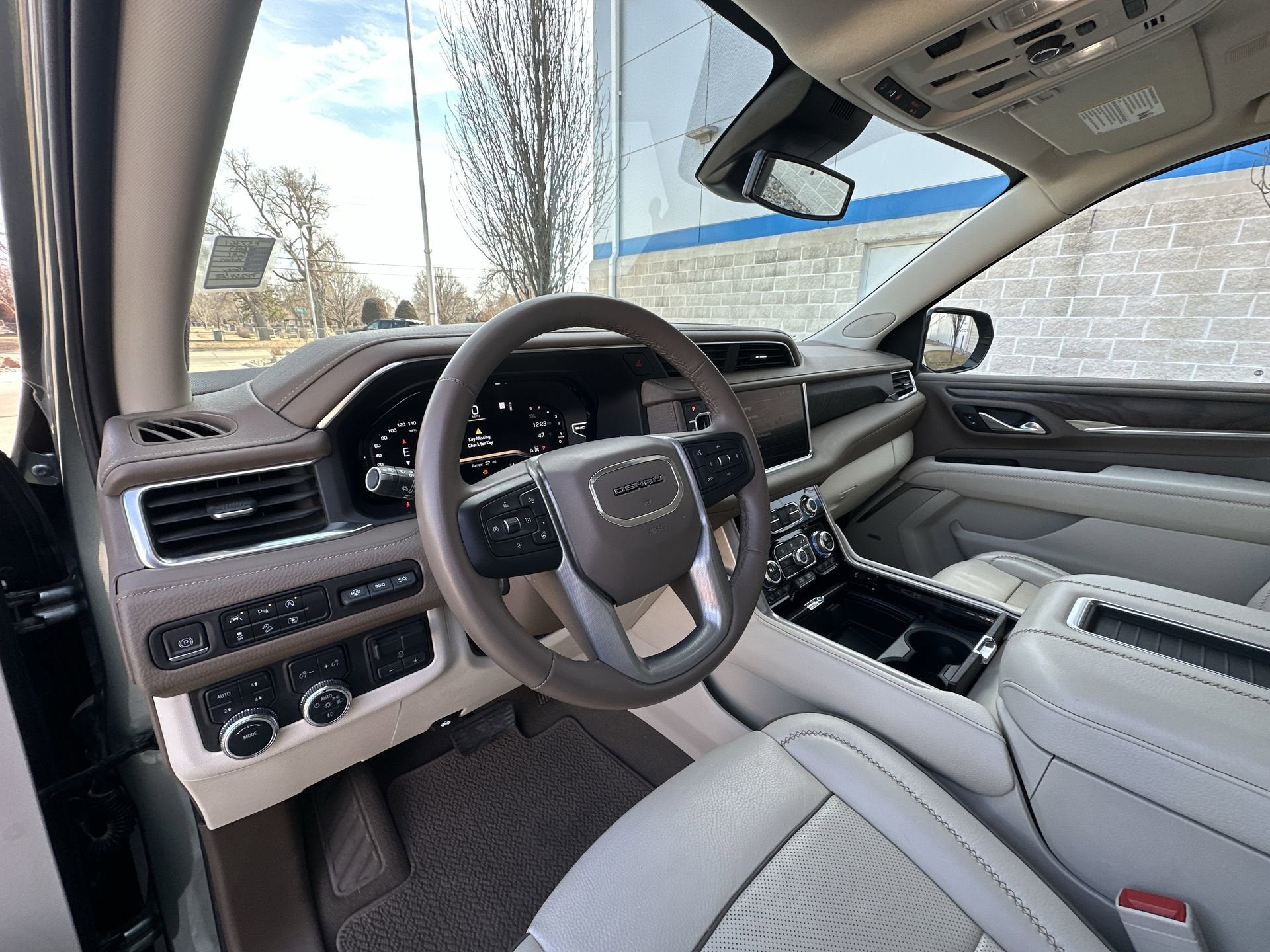 2023 GMC Yukon Denali