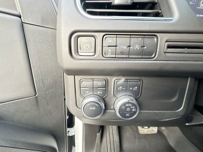 2024 GMC Yukon XL SLE