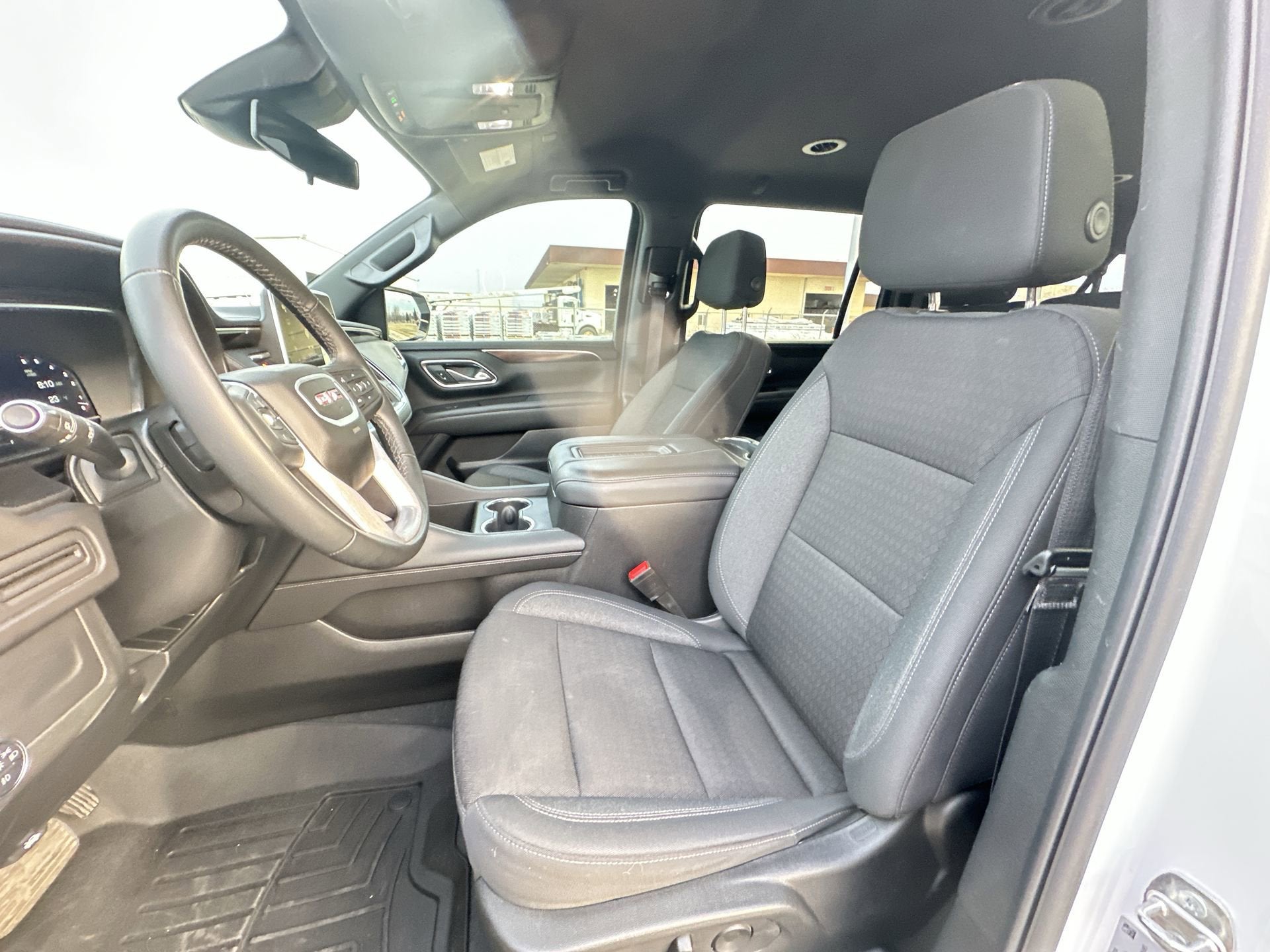 2024 GMC Yukon XL SLE