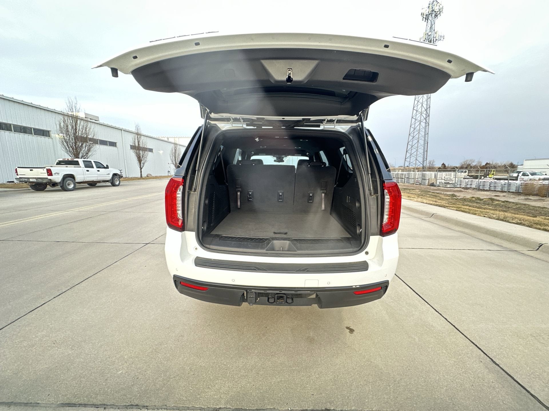 2024 GMC Yukon XL SLE