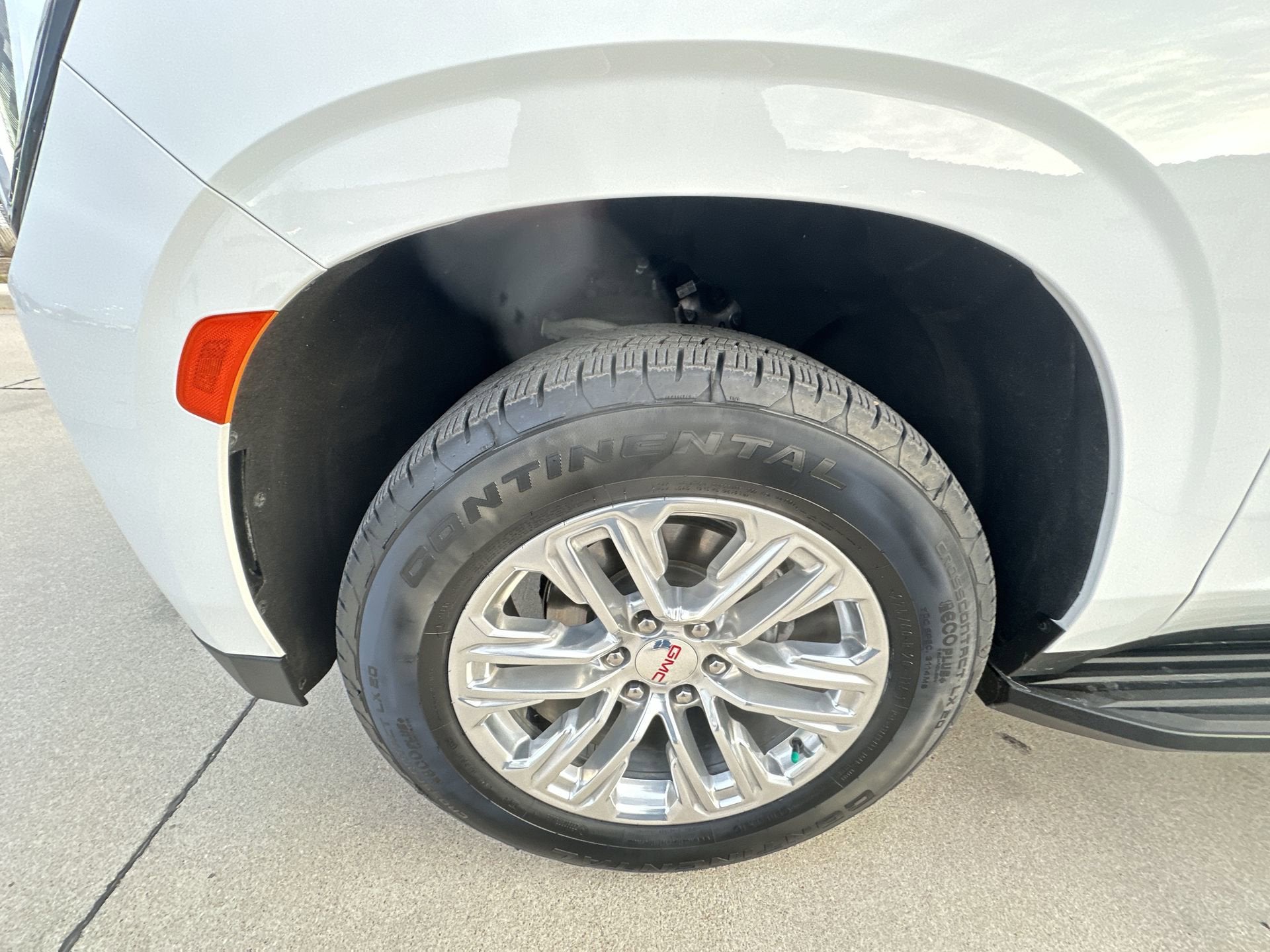 2024 GMC Yukon XL SLE