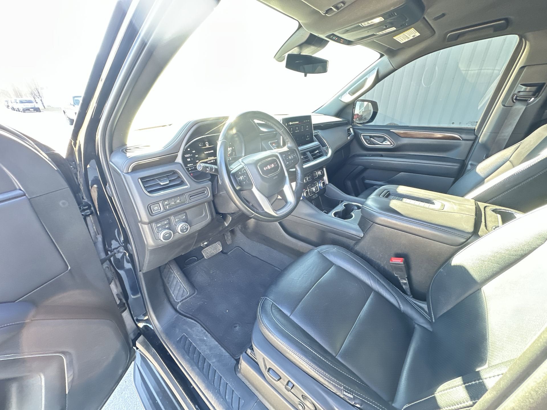 2023 GMC Yukon XL SLE