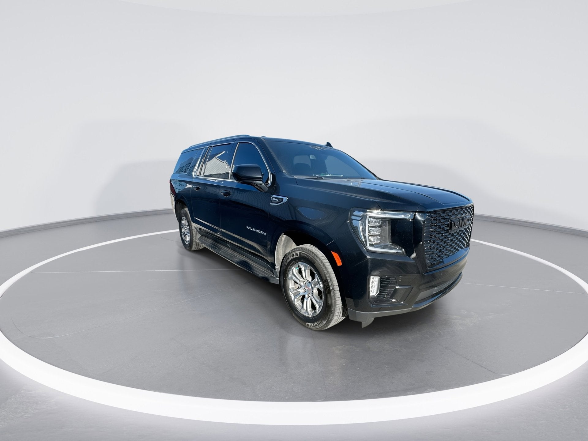 2023 GMC Yukon XL SLE