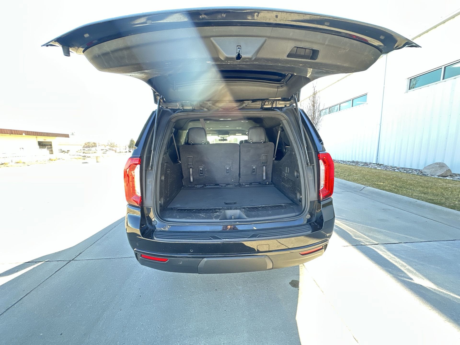 2023 GMC Yukon XL SLE