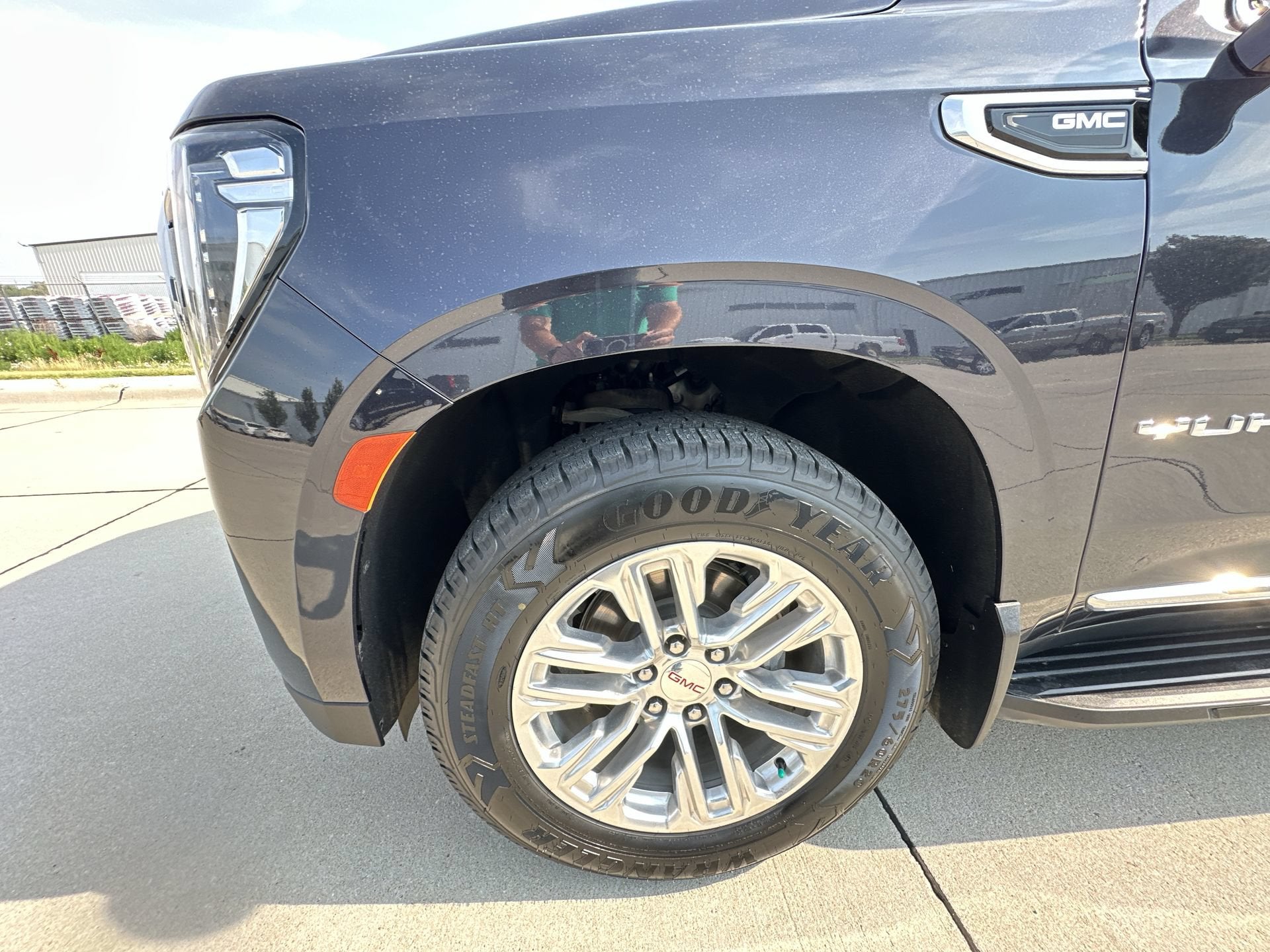 2023 GMC Yukon XL SLT