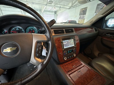 2014 Chevrolet Suburban LTZ