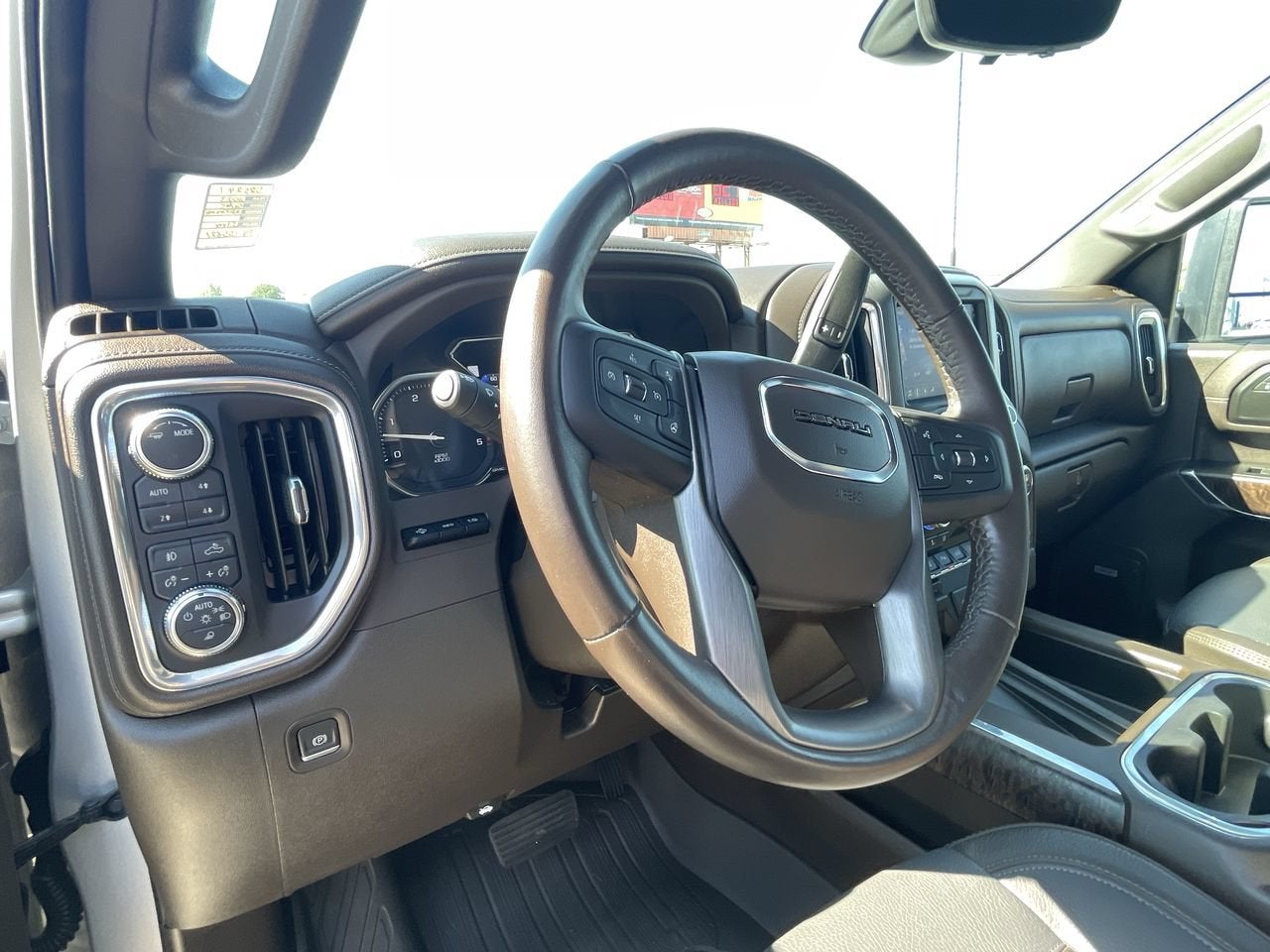 2023 GMC Sierra 2500HD Denali
