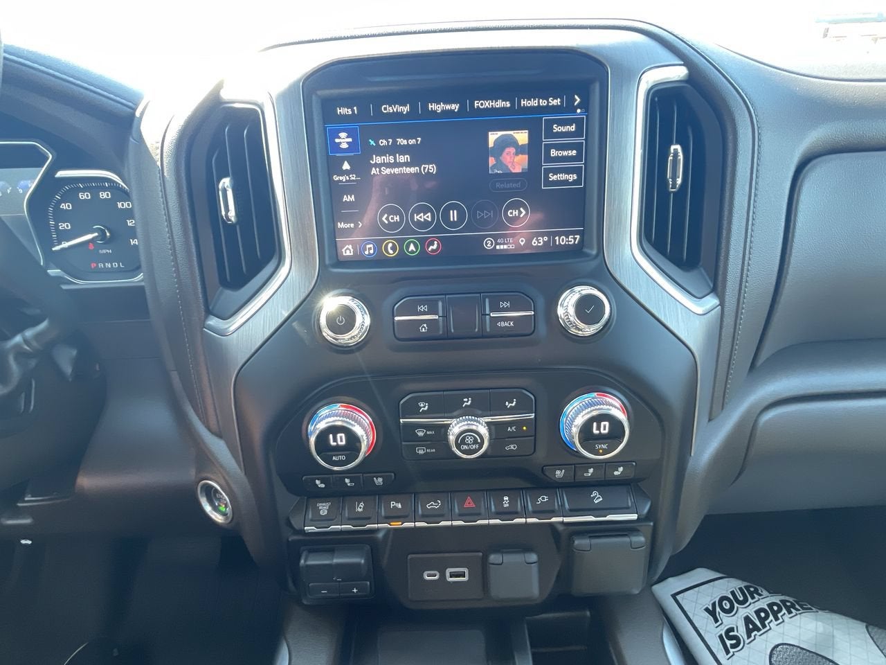 2023 GMC Sierra 2500HD Denali