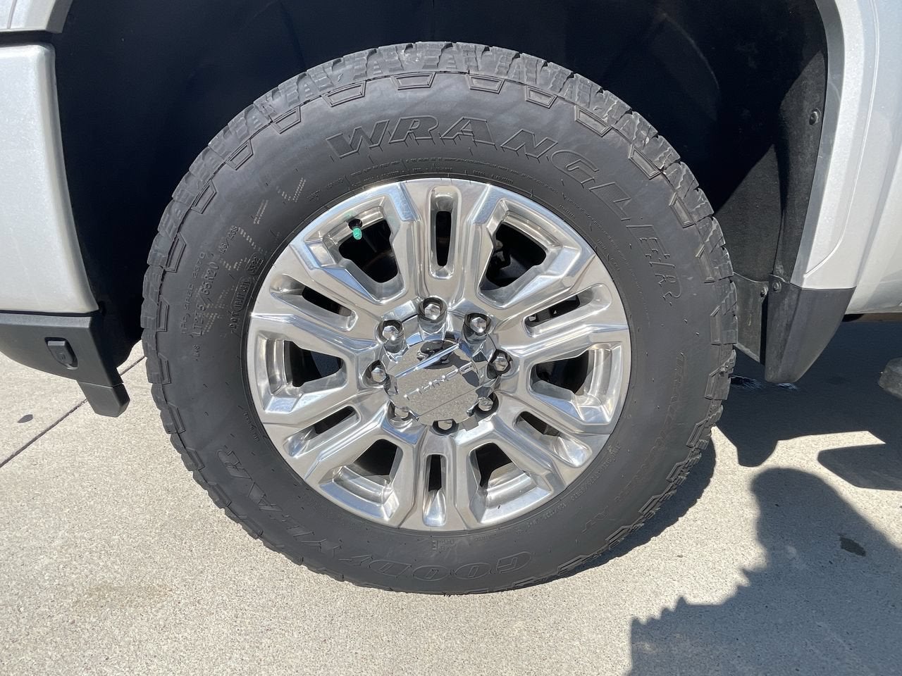 2023 GMC Sierra 2500HD Denali