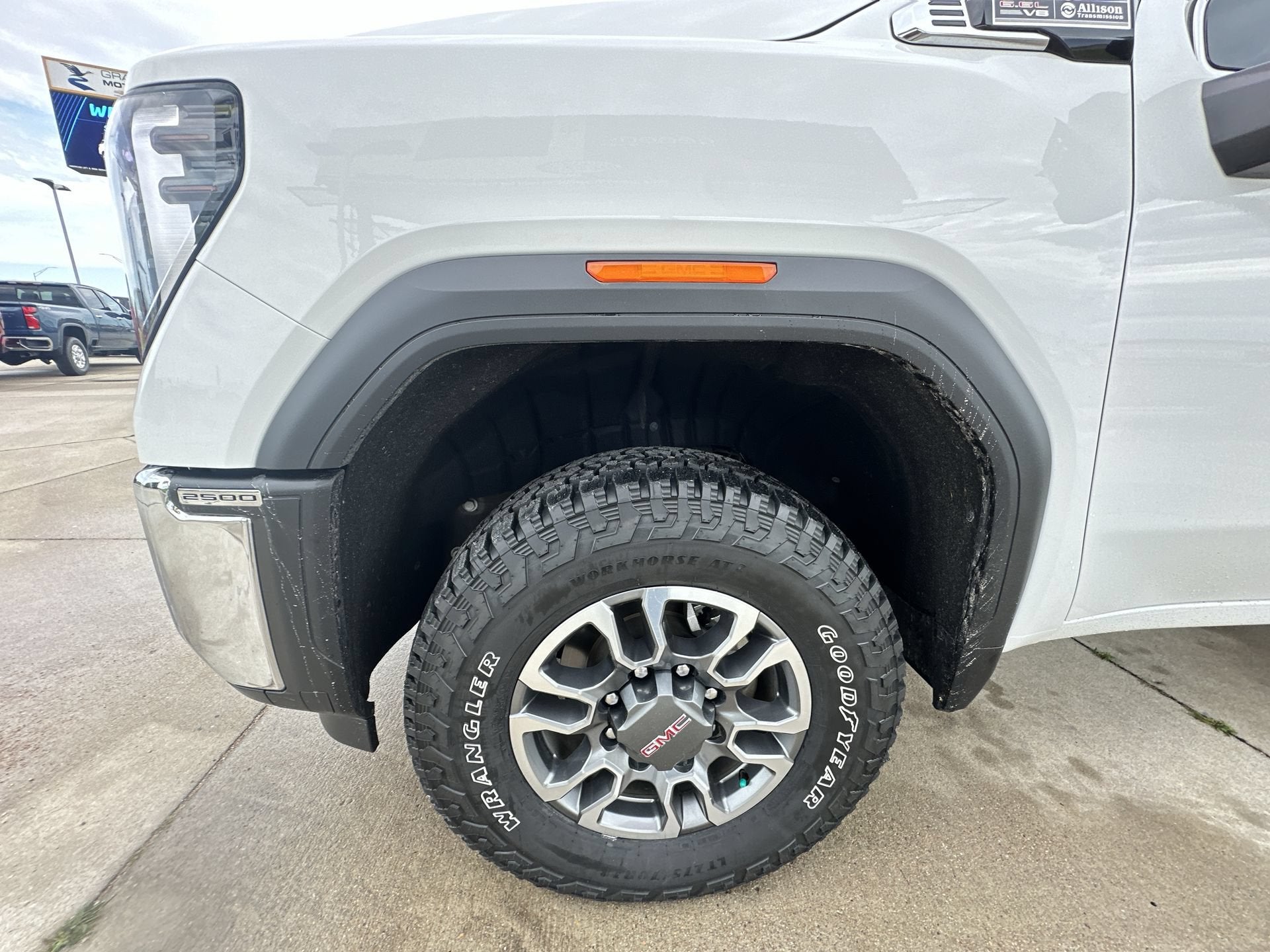 2025 GMC Sierra 2500HD SLE