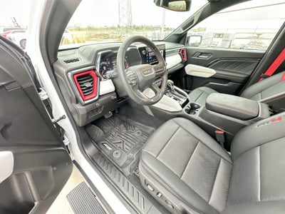 2025 GMC Canyon 4WD AT4
