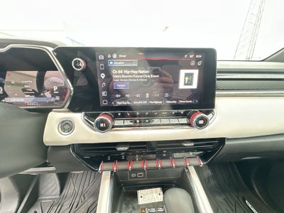 2025 GMC Canyon 4WD AT4