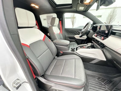 2025 GMC Canyon 4WD AT4