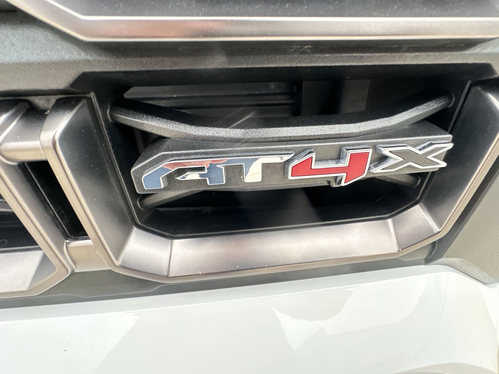 2025 GMC Canyon 4WD AT4