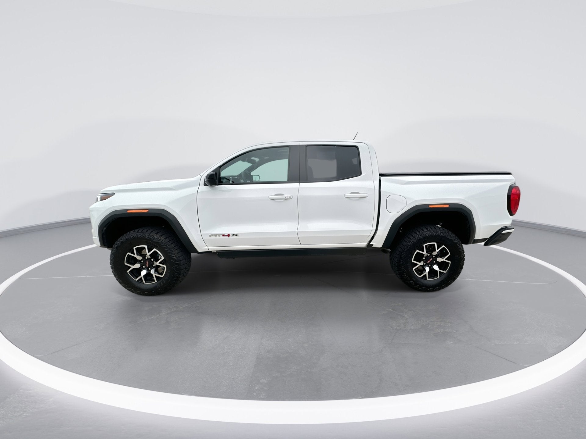 2025 GMC Canyon 4WD AT4