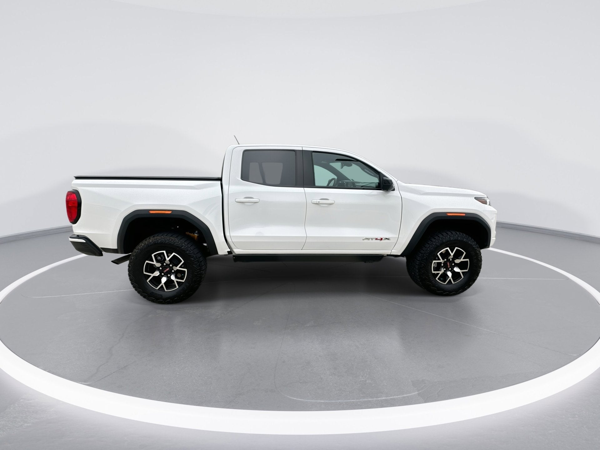 2025 GMC Canyon 4WD AT4