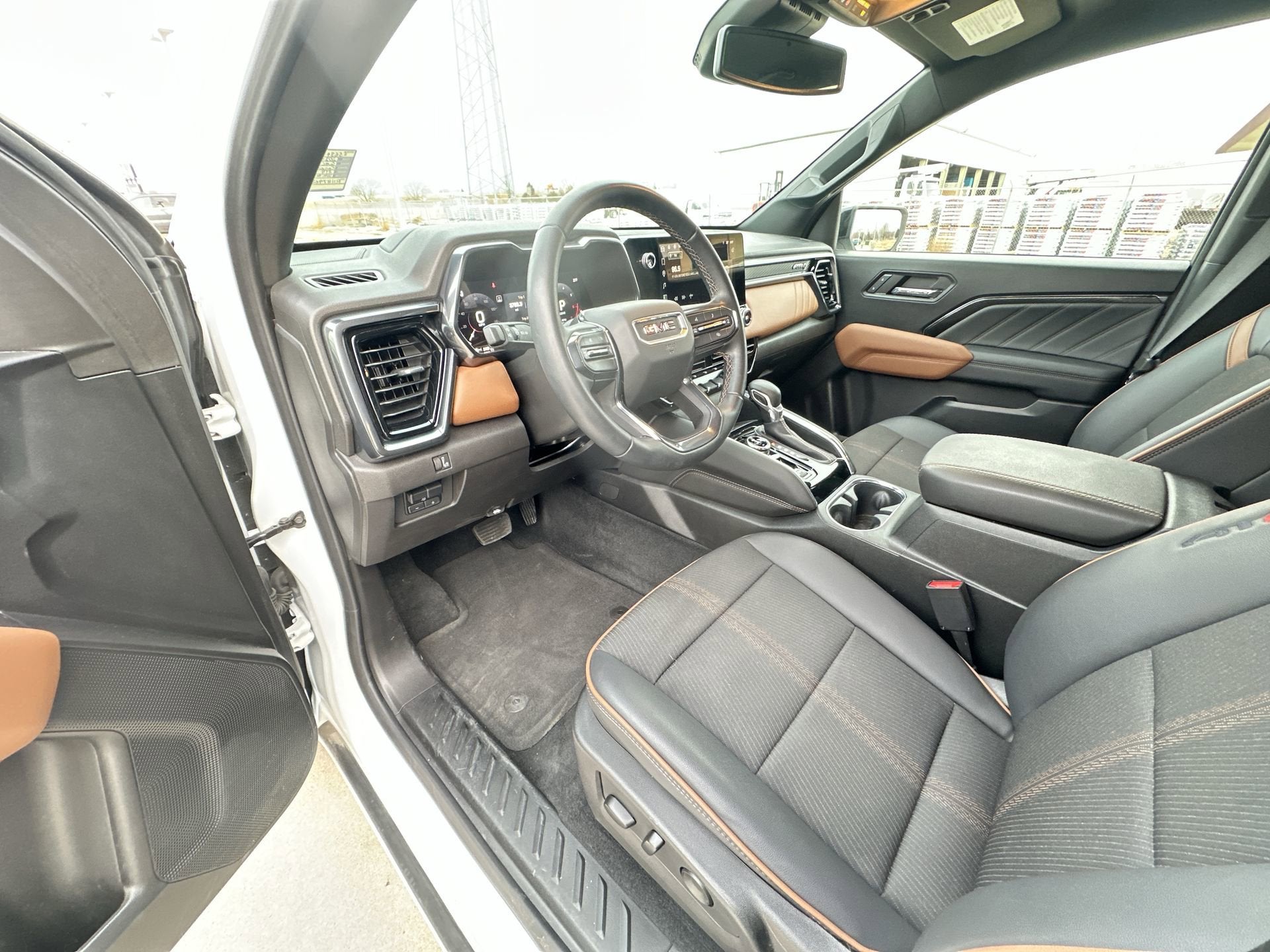 2024 GMC Canyon 4WD AT4