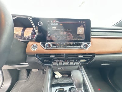 2024 GMC Canyon 4WD AT4