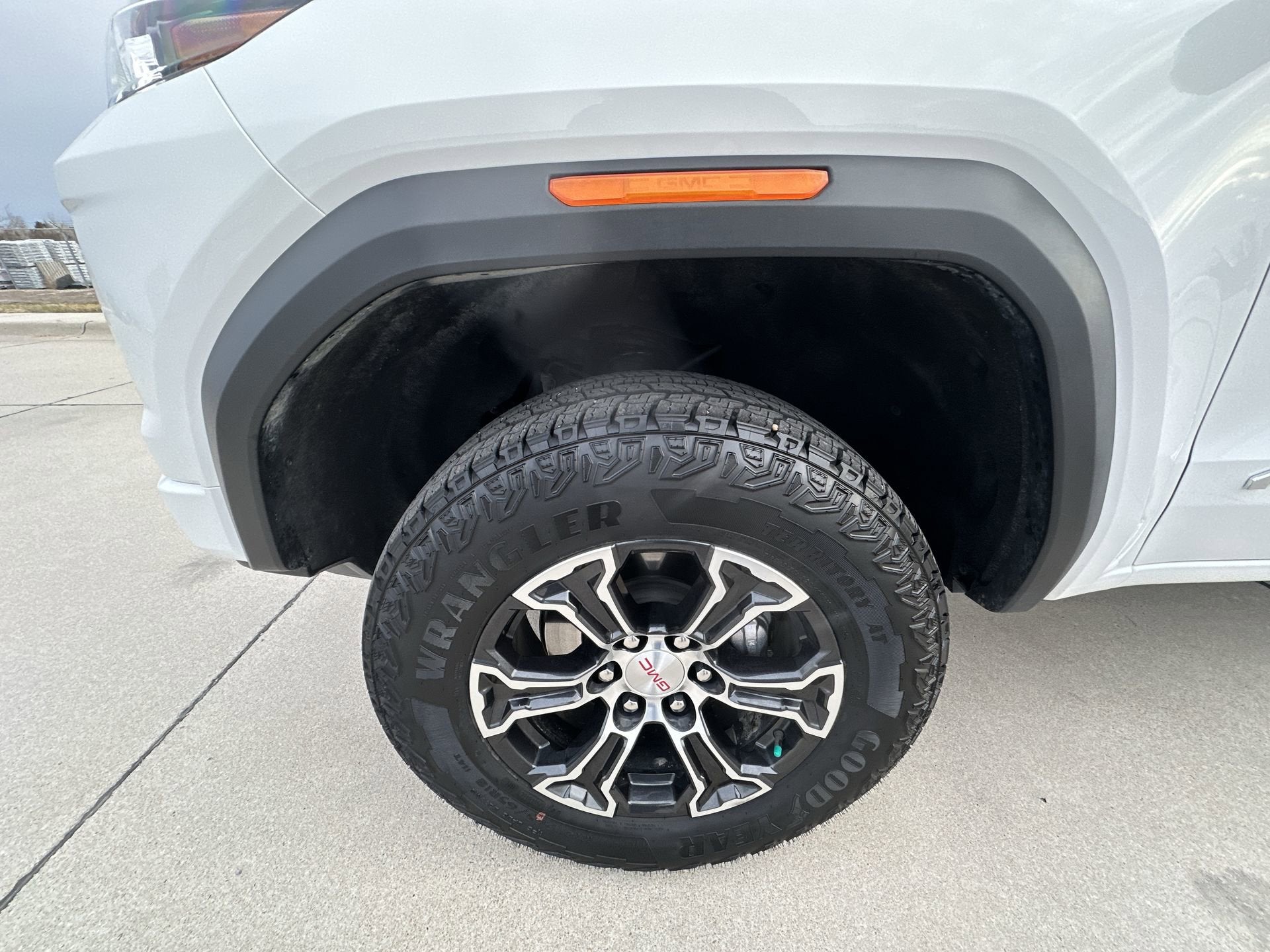 2024 GMC Canyon 4WD AT4