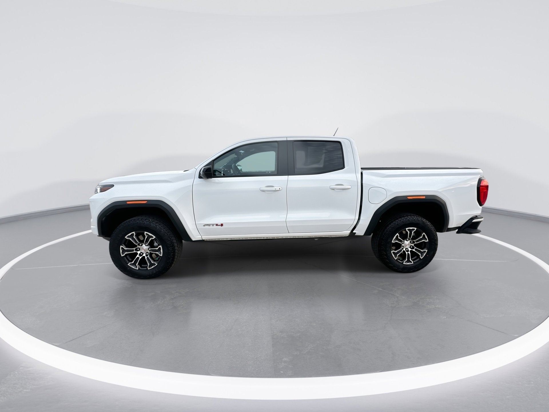 2024 GMC Canyon 4WD AT4
