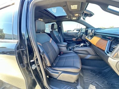 2023 GMC Canyon AT4