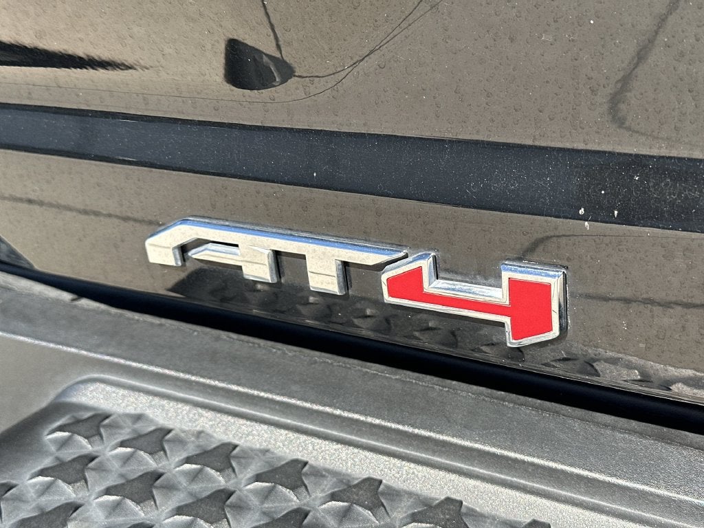 2023 GMC Canyon AT4