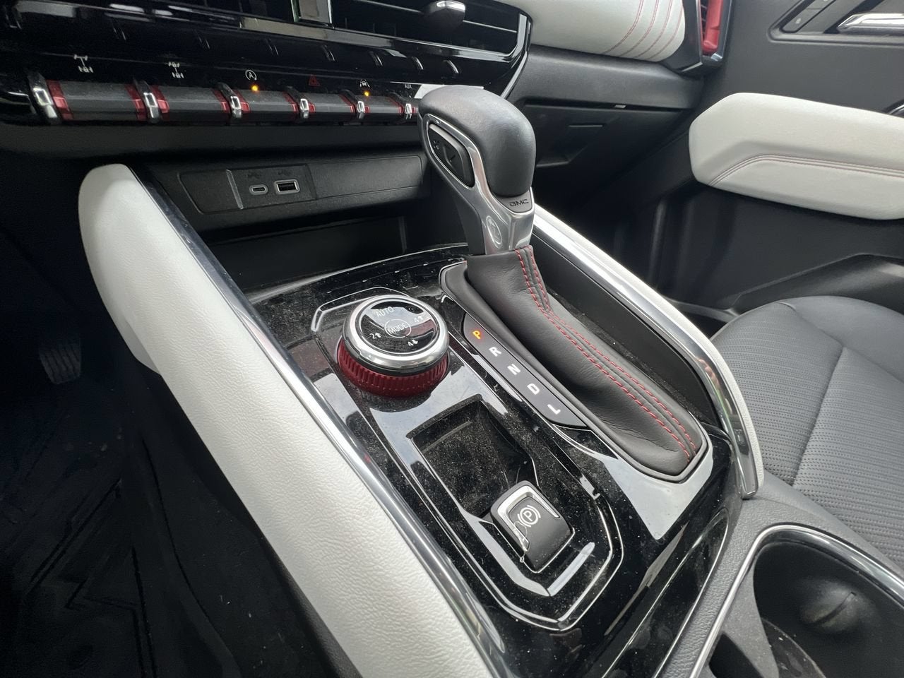 2024 GMC Canyon 4WD AT4X