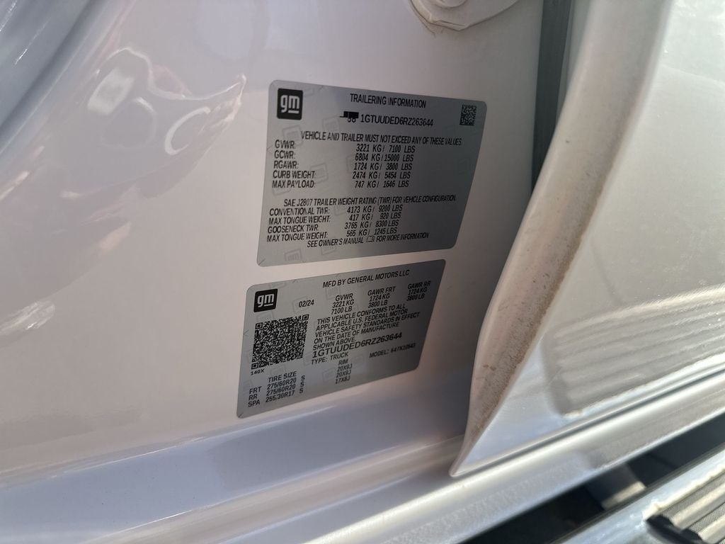 2024 GMC Sierra 1500 SLT