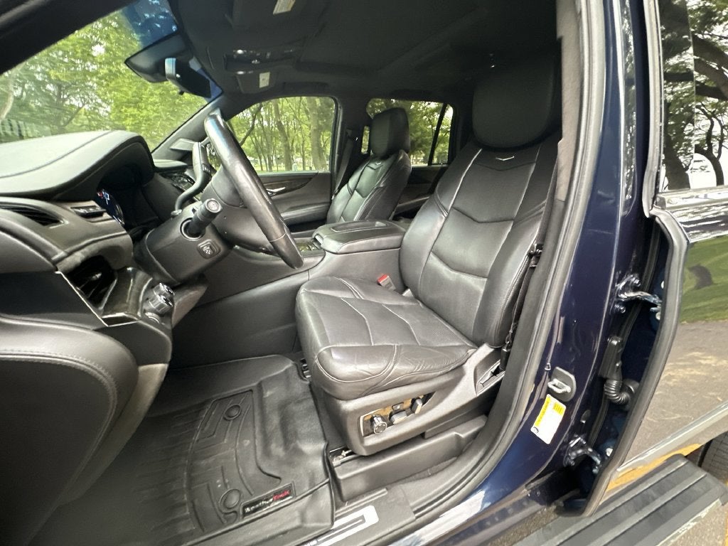 2019 Cadillac Escalade Platinum Edition